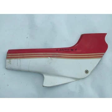 Kawasaki GPZ500S 1988 jobb ülés alatti idom