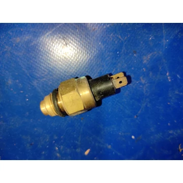 KYMCO BET&amp;WIN 125 2005 SH25CA hűtősapka