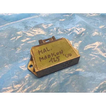 Malaguti Madison 125 150 2000 Feszültségszabályozó Spannungsregler Regulator