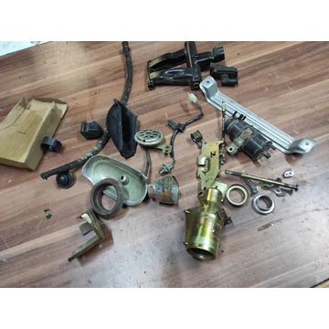 SYM Fiddle 50 1998 - 2T  csavarok kötöelemek schraube Kleinteile screws