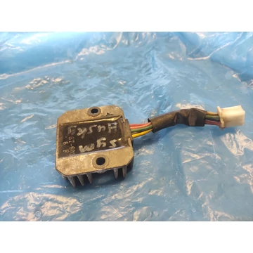 SYM Husky 125 Feszültségszabályozó Spannungsregler Regulator