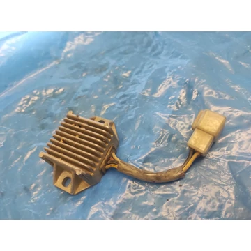 Yamaha XT350 55V 1984 Feszültségszabályozó Spannungsregler Regulator