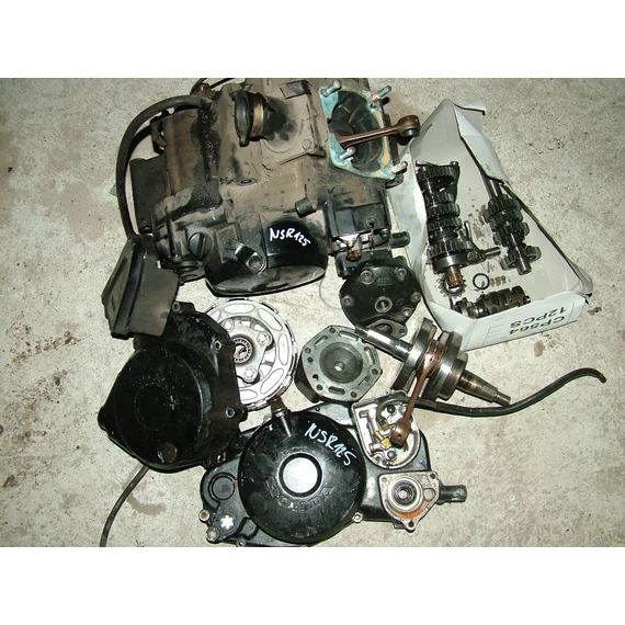 Honda NSR 125  1991 motorblokk alkatrészek