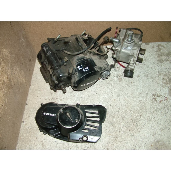 Suzuki RG125 1986 motorblokk alkatrészek