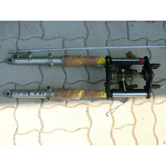 Suzuki GT 125 1982 Teleszkóp