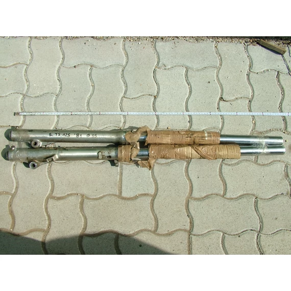 Suzuki TS 125 1981 Teleszkóp