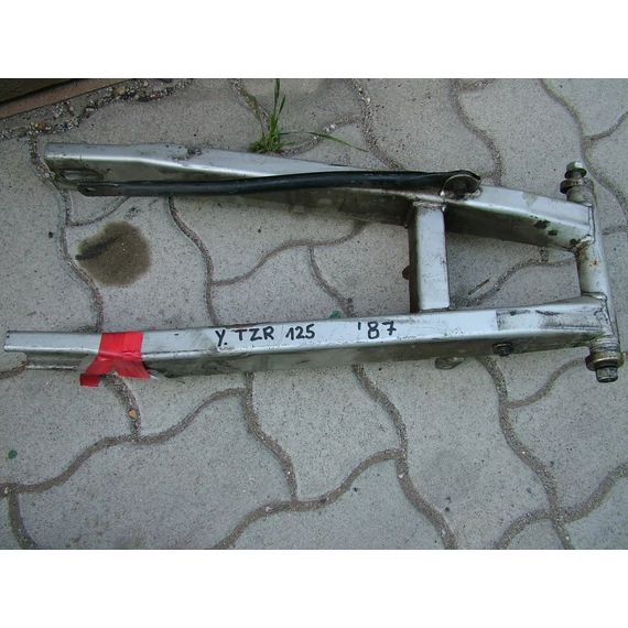 Yamaha TZR 125 1987 villa hátsó