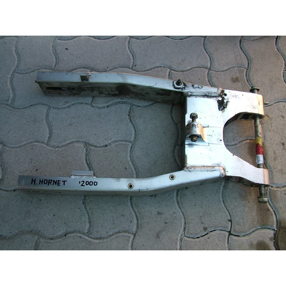 Honda Hornet 600 2000 villa hátsó