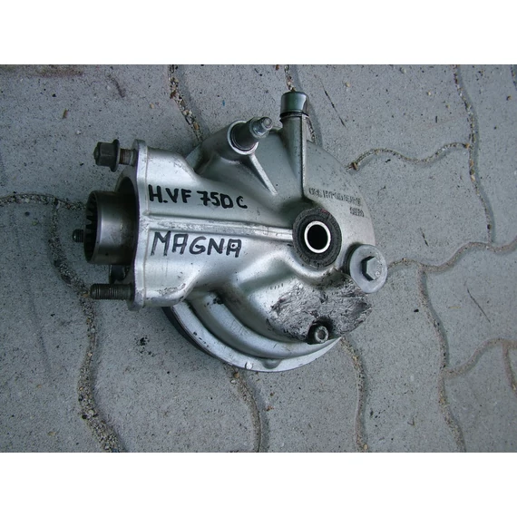 Honda VF 750 C Magna villa hátsó  végáttétel