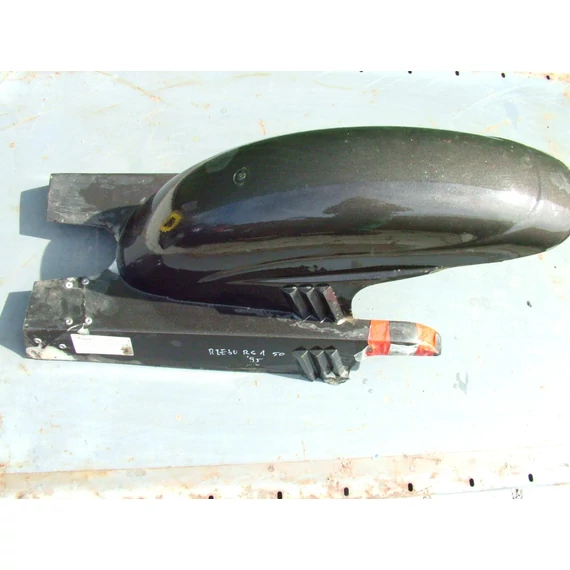 Rieju RS1 50 1995 hátsó sárvédő alsó láncvédővel