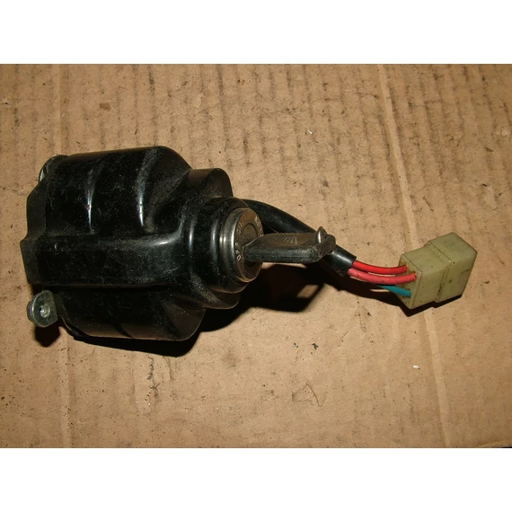 Honda zár 6637