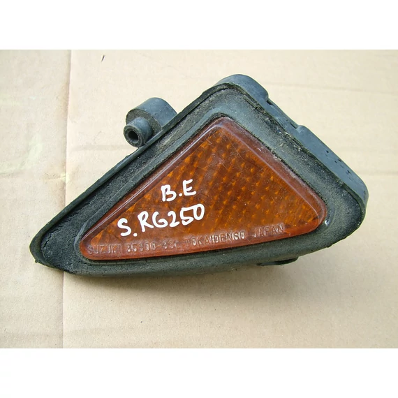 Suzuki RG 250 bal első index