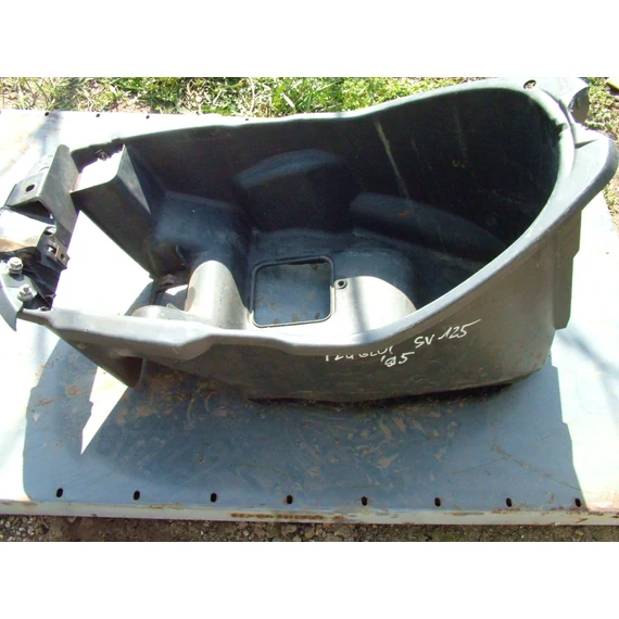 Peugeot SV 50/125 1995 sisaktartó