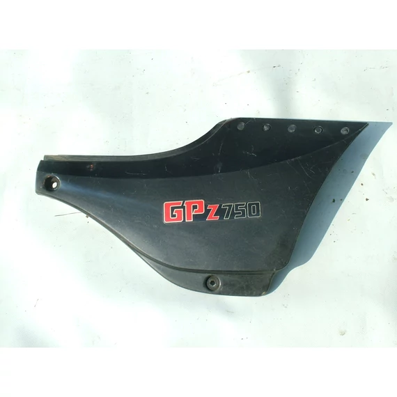 Kawasaki GPZ750 jobb idom
