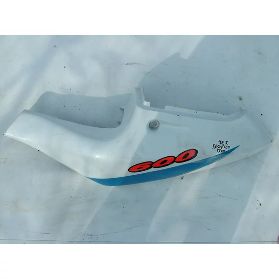 Suzuki GSXR600 SRAD 1998 bal idom