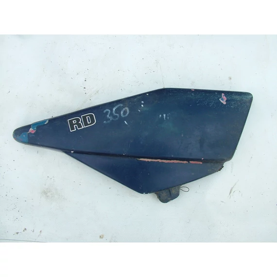 Yamaha RD350jobb ülés alatti idom