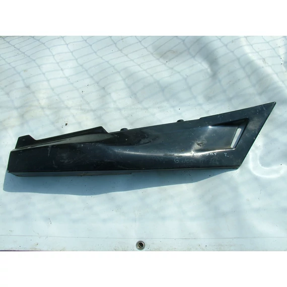 Gilera MX125 jobb ülés alatti idom