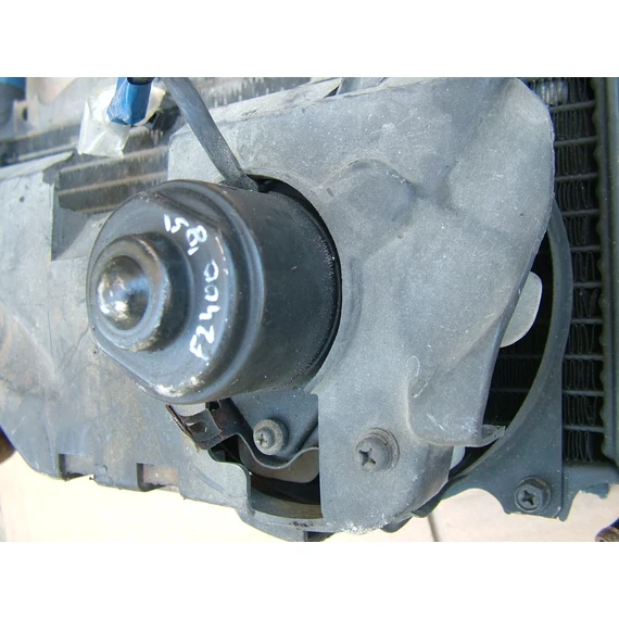Yamaha FZ400 1985 hűtő ventilátor
