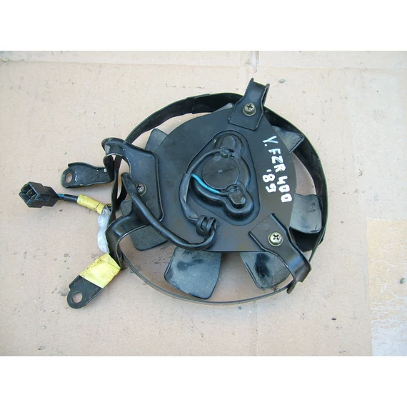 Yamaha FZR400 1989 hűtő ventilátor