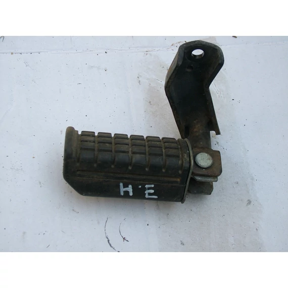 Daelim NS2 125 1998 jobb hátsó lábtartó