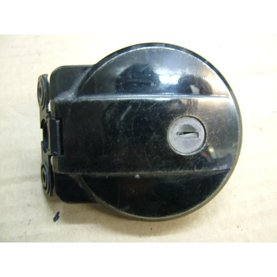 Kawasaki GPZ750 Uni-Trak 1983 benzin tank sapka
