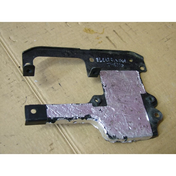Yamaha FZ 600 S 2005 elektronika tartó