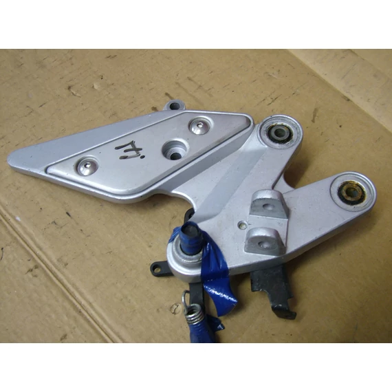 Yamaha FZ 600 S 2005 jobb konzol