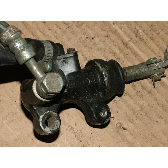 Honda 1618 főfékhenger hátsó