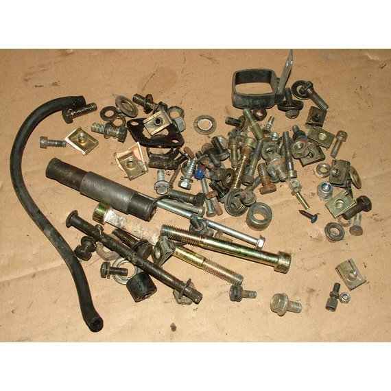 Derbi Furax 50 1996 csavarok