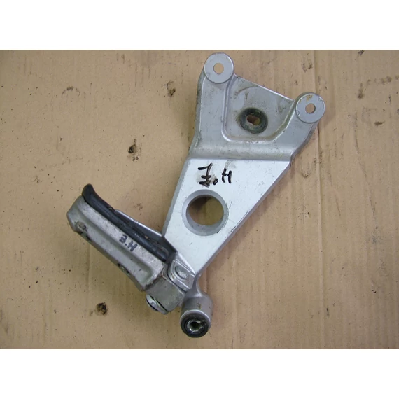 Honda NSR125 1996 jobb hátsó lábtartó