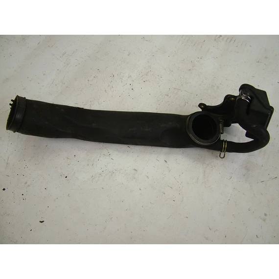 Suzuki Burgman 150 2002 portszívó cső