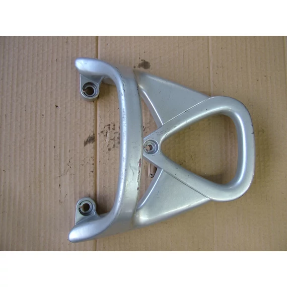 Sym Duke 150 2000 csomagtartó