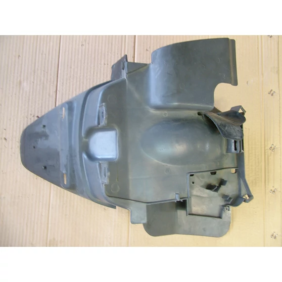 Sym Duke 150 2000 hátsó sárvédő