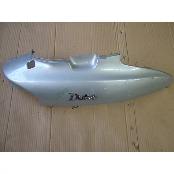 Sym Duke 150 2000 jobb oldalidom