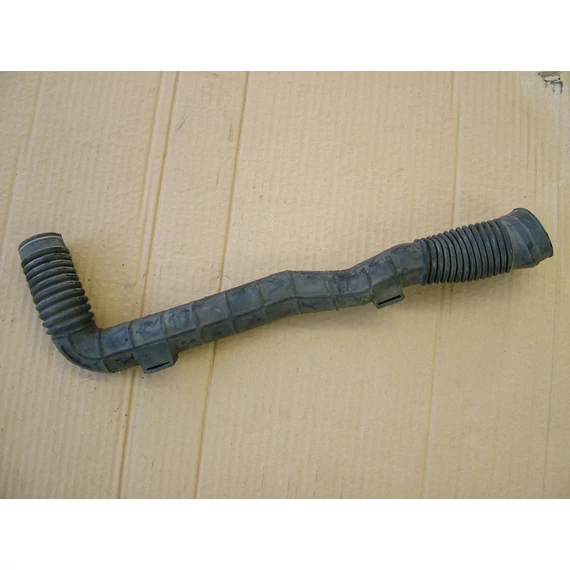 SYM Attila 125 1997 porszívócső Ansaugsrohr