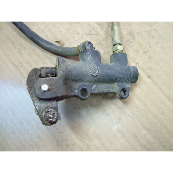 Piaggio Thyphoon 50 1995 első főfékhenger