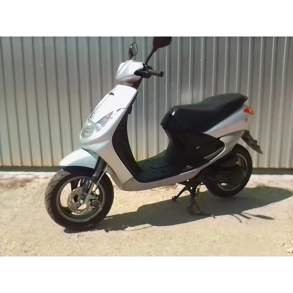 Peugeot Vivacity 50 2T robogó