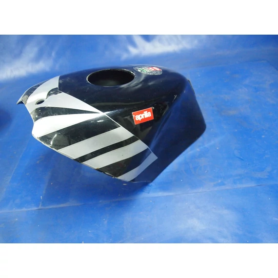 Aprilia RS 50 ; tankidom