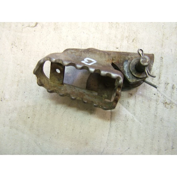 Aprilia RX125 1990-1994 bal első lábtartó Fußrasste foot rest