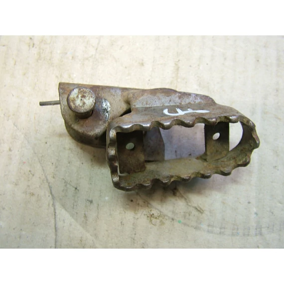 Aprilia RX125 1990-1994 jobb első lábtartó Fußrasste foot rest