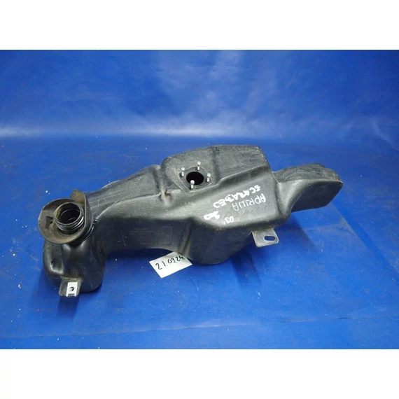 Aprilia Scarabeo 125-150 1999-04 ; Benzintank