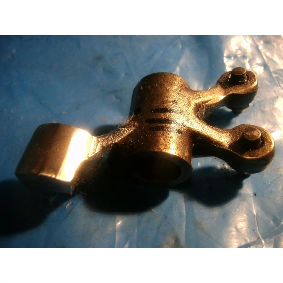Daelim NS2 Otello 125 1998-History 125 2002-Otello FI SA7 2007-Szelephimba pár Kipphebel rocker arm