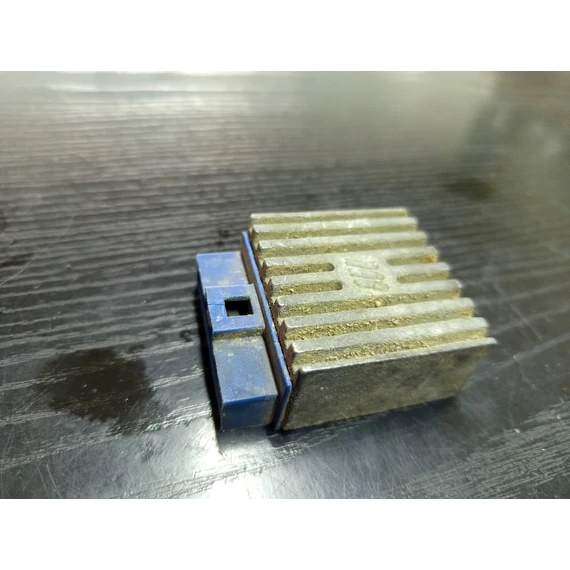 Derbi Vamos 50 G 1995 Feszültségszabályozó Spannungsregler voltage regulator