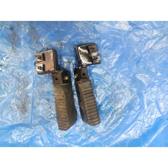 Derbi Vamos G 50 1995 lábtartó pár hátsó Fußrasste foot rest