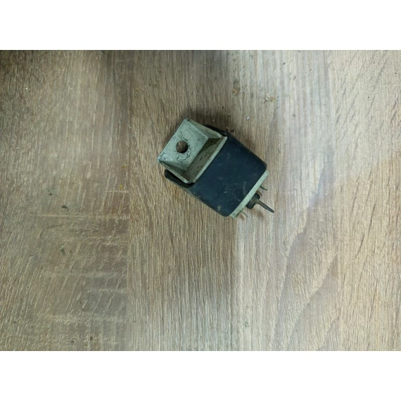 Gilera GSM50 2001 idítórelé Relais relay