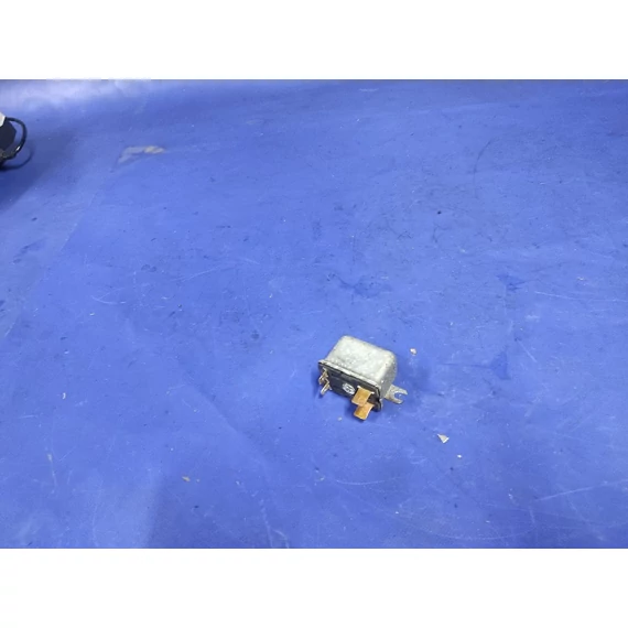Piaggio Hexagon 125 150 2T 1992-1997 indítórelé Anlasserrelais Starter motor relay
