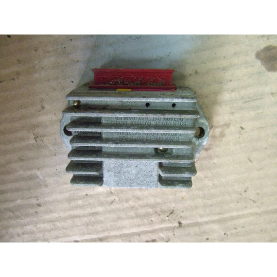 Piaggio Sfera 50 1993 Feszültségszabályozó fesszabályzó Spannungsregler voltage regulator