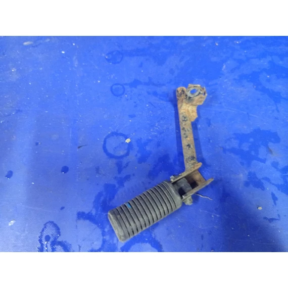 Suzuki CS125 Gemma 1982 hátsó lábtartó bal Fußraste-hinten rearfoot rest