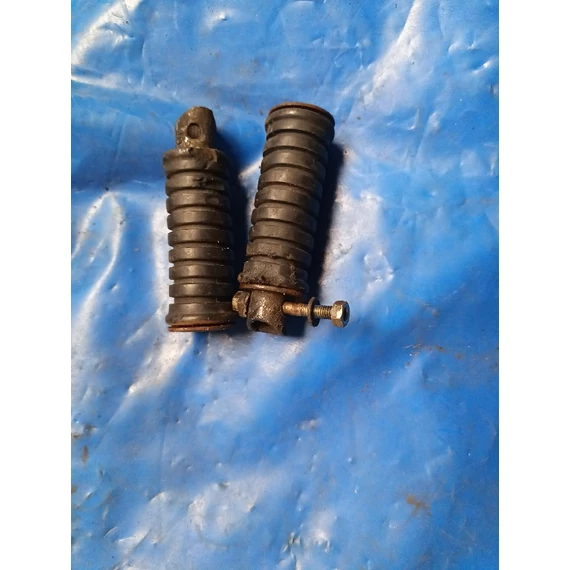 Yamaha DT 50 MX DT80MX 1981-1985 5J1 hátsó lábtartó Fußrasste foot rest