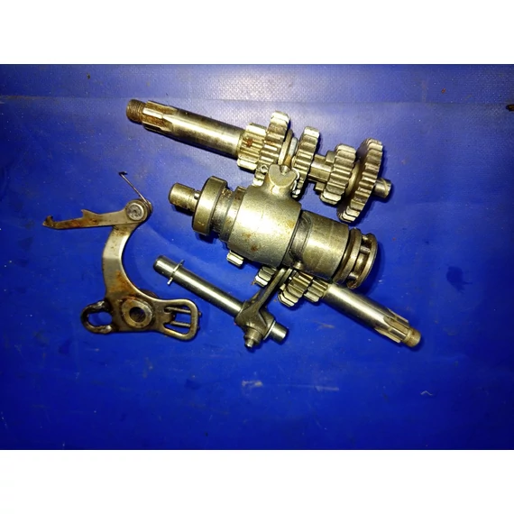 Yamaha DT 50 MX DT80MX 1981-1985 5J1 RD 50 MX 12H  RD 80 MX 1982-1986 váltó Getriebe gear box